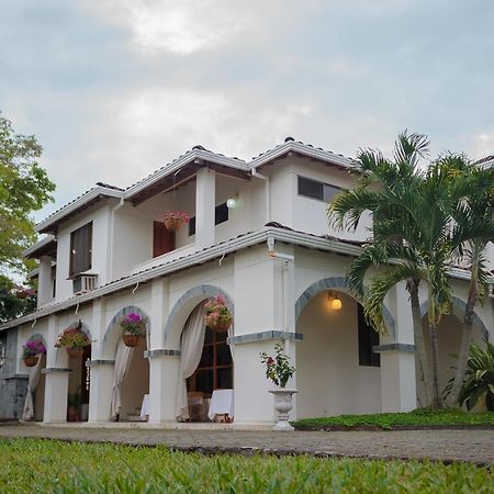 El Lugar Boutique Hotel Cerritos Exterior photo